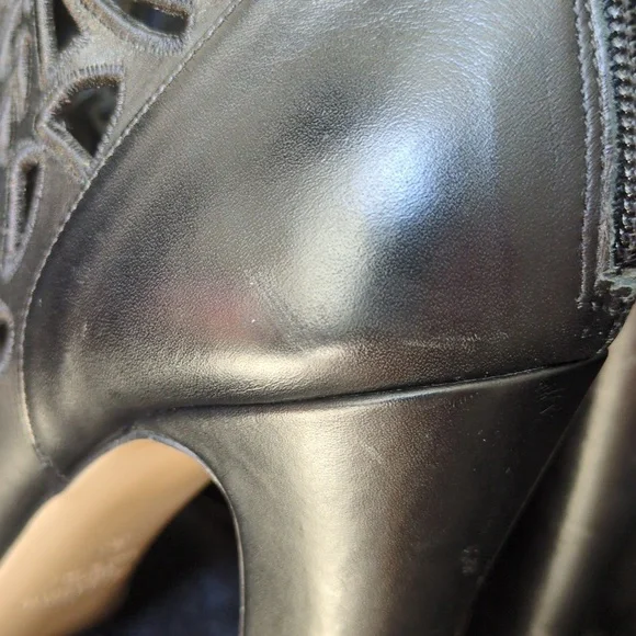 Valentino Garavani Leather Floral Laser Cut Block Heel Ankle Booties Sz 39 EU - Picture 8 of 8